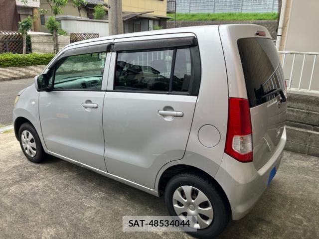 Suzuki WAGON R 2008-12 8813280-1