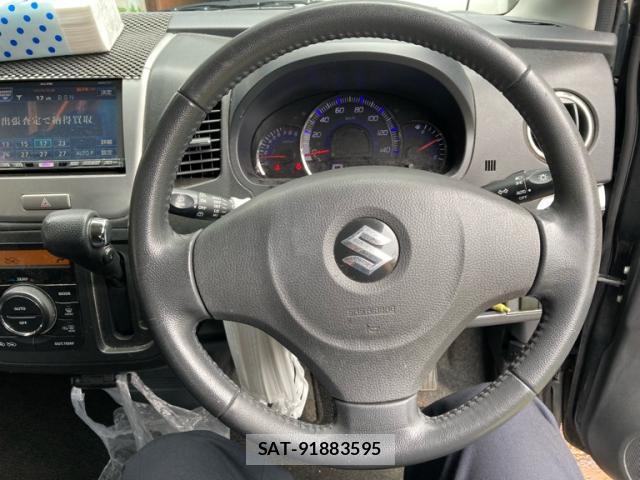 Suzuki WAGON R 2011-09 8813528-9
