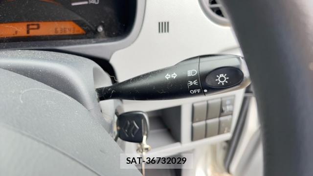 Suzuki WAGON R 2009-07 8813614-11