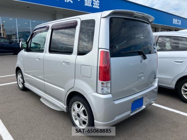Suzuki WAGON R 2006-09 8813635-3