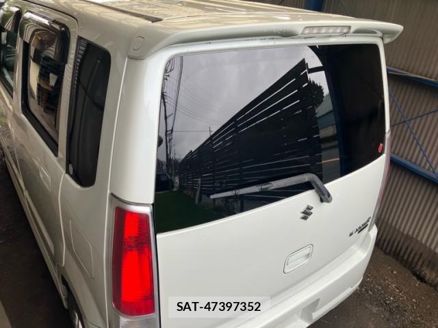 Suzuki WAGON R 2006-10 8813757-13