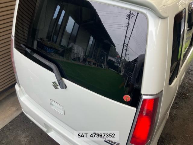Suzuki WAGON R 2006-10 8813757-2