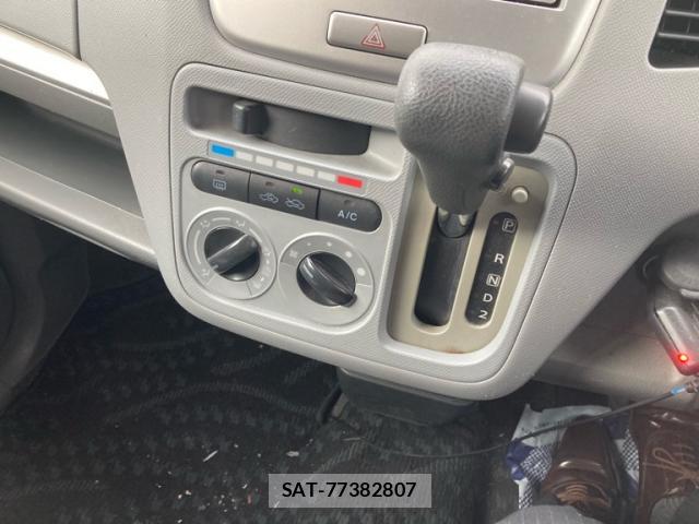 Suzuki WAGON R 2009-11 8813877-16