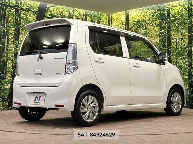 Suzuki WAGON R 2015-01 8814063-16