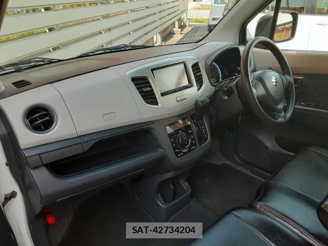 Suzuki WAGON R 2015-08 8814701-18