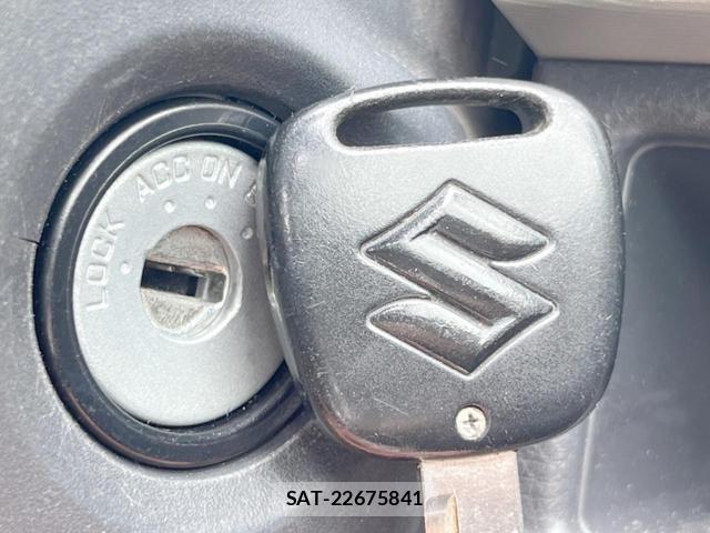 Suzuki WAGON R 2014-01 8814781-7