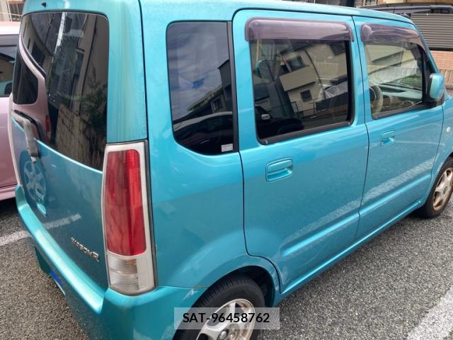 Suzuki WAGON R 2006-11 8815218-13