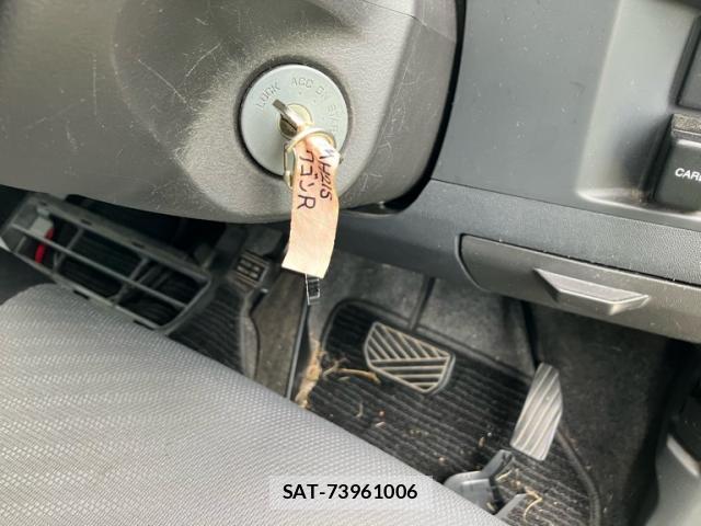 Suzuki WAGON R 2006-01 8816367-16