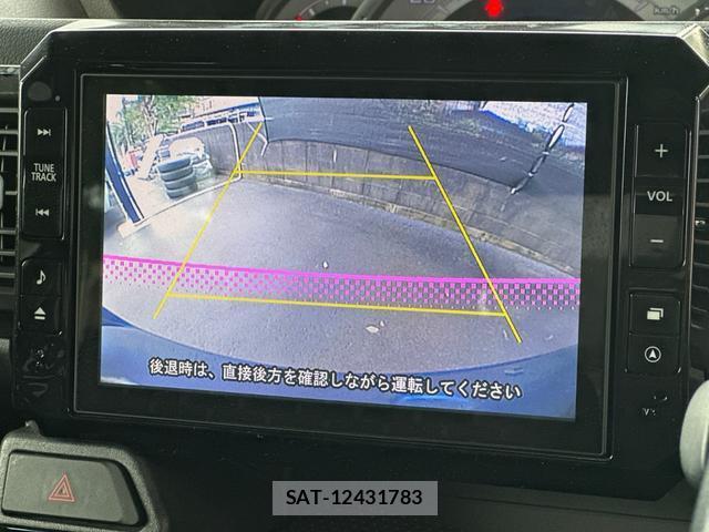 Daihatsu WAKE 2017-05 8815693-5