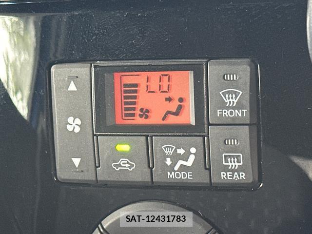 Daihatsu WAKE 2017-05 8815693-7