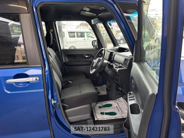 Daihatsu WAKE 2017-05 8815693-9