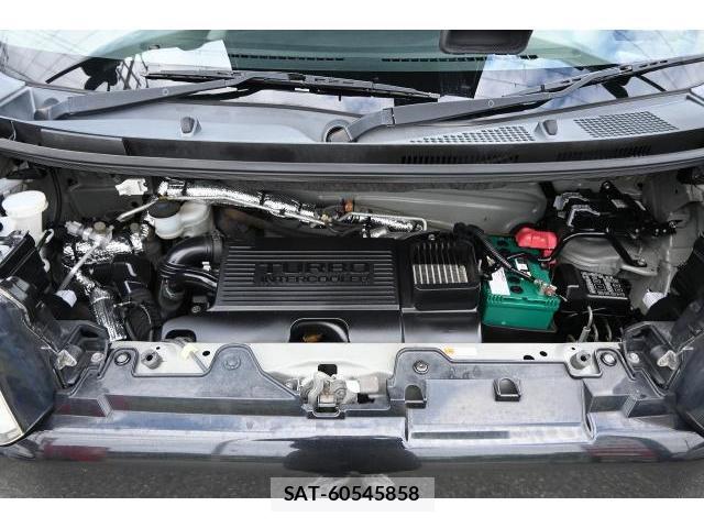 Daihatsu WAKE 2015-02 8817720-19