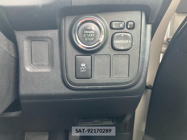 Toyota WISH 2011-10 8813322-10