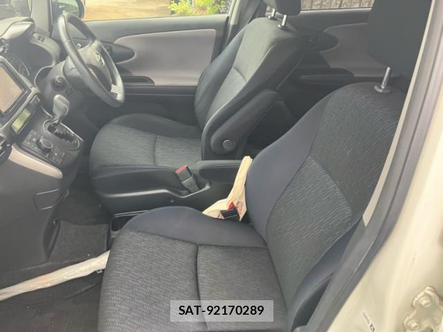 Toyota WISH 2011-10 8813322-6