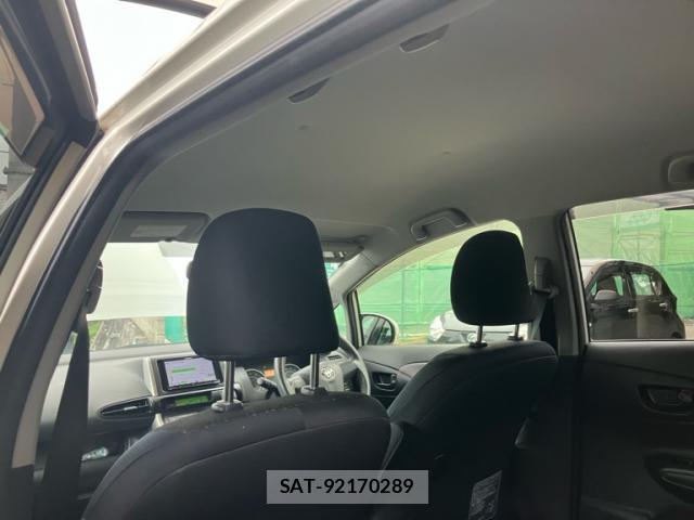 Toyota WISH 2011-10 8813322-8