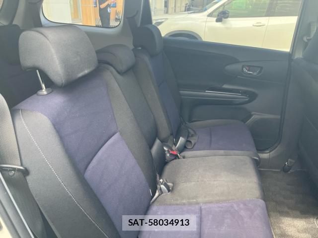 Toyota WISH 2012-11 8813590-10