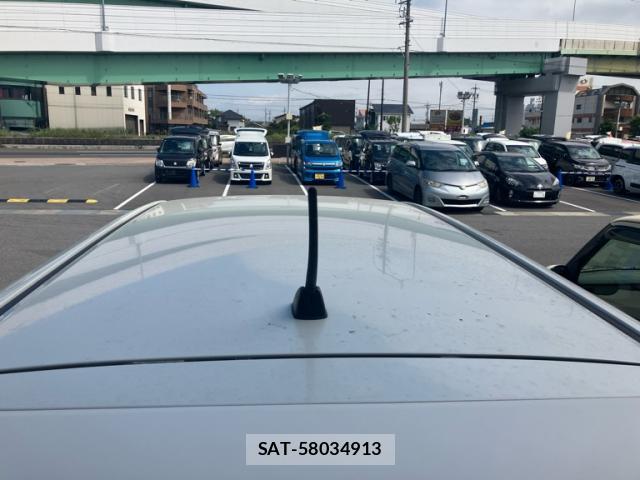 Toyota WISH 2012-11 8813590-3