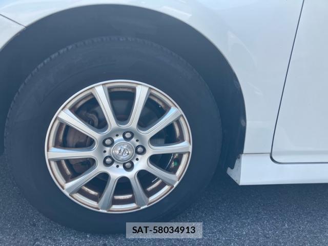 Toyota WISH 2012-11 8813590-6