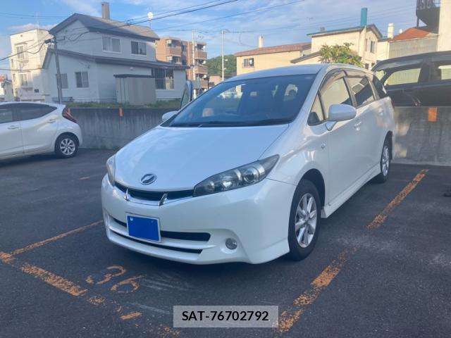 Toyota WISH 2010-05 8813919-0