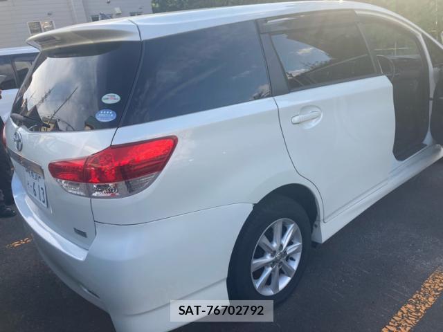 Toyota WISH 2010-05 8813919-1