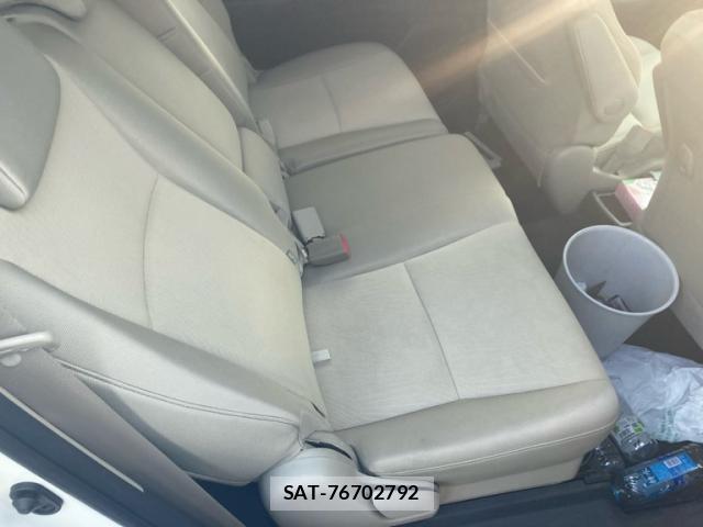 Toyota WISH 2010-05 8813919-14
