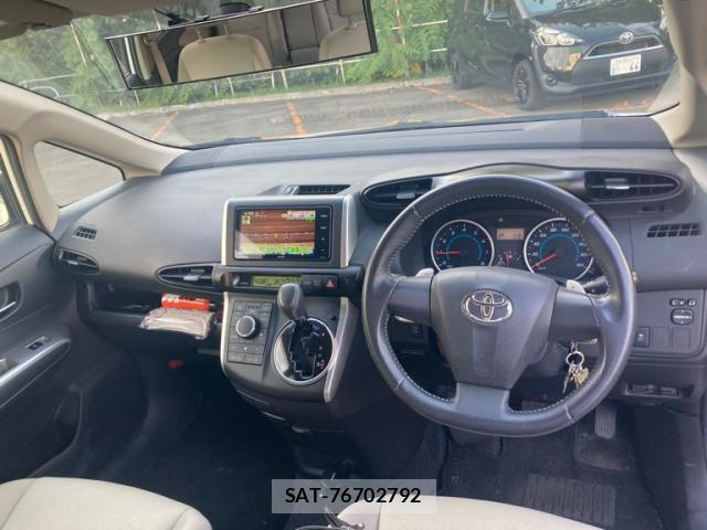 Toyota WISH 2010-05 8813919-15