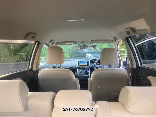 Toyota WISH 2010-05 8813919-8