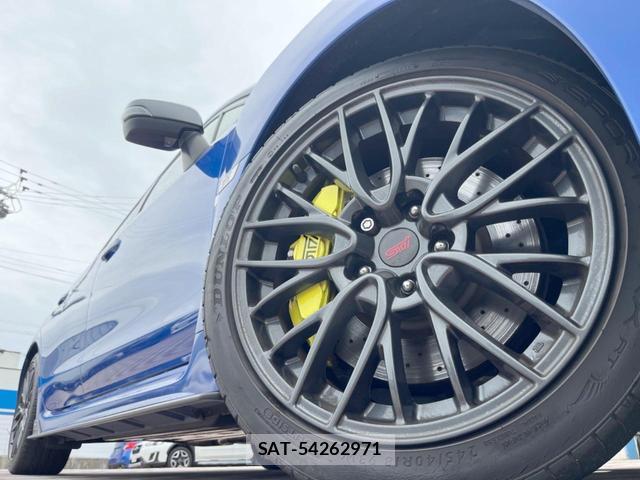 Subaru WRX STI 2018-07 8814374-12