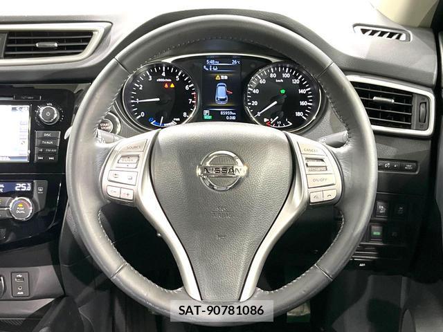 Nissan X-TRAIL 2015-07 8812033-11