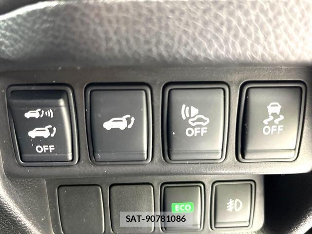 Nissan X-TRAIL 2015-07 8812033-5