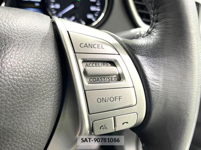 Nissan X-TRAIL 2015-07 8812033-7