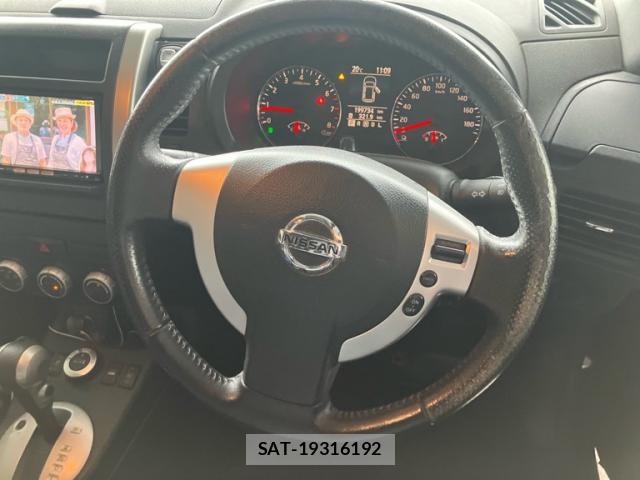 Nissan X-TRAIL 2013-11 8812213-5