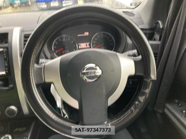 Nissan X-TRAIL 2011-06 8813341-10