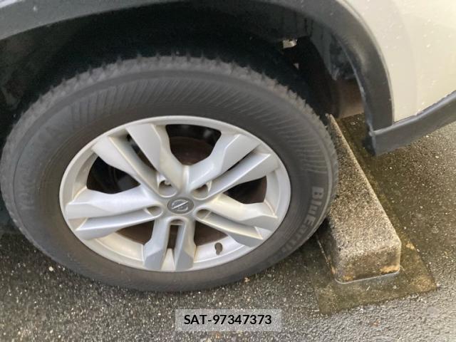 Nissan X-TRAIL 2011-06 8813341-3