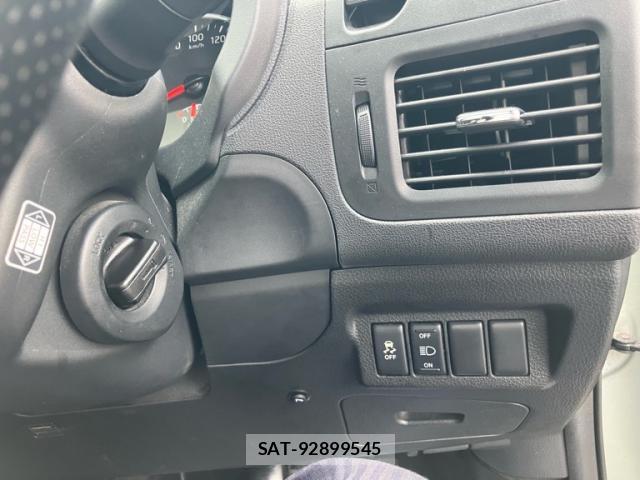 Nissan X-TRAIL 2012-02 8813503-9