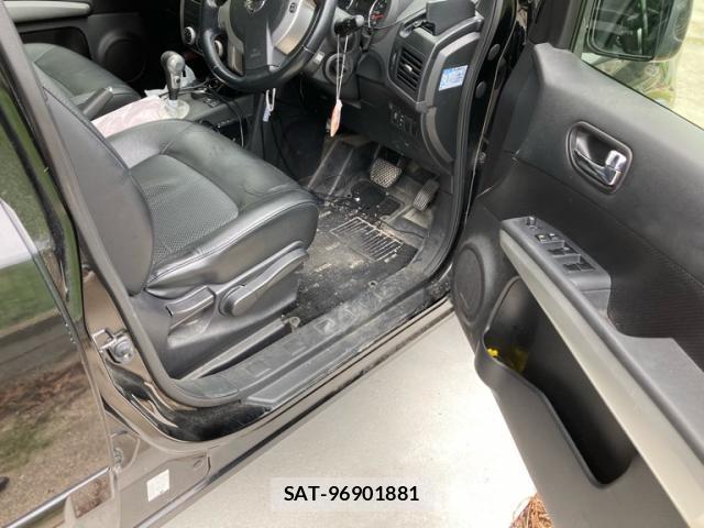 Nissan X-TRAIL 2012-08 8813545-4