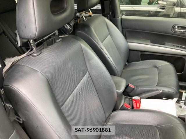 Nissan X-TRAIL 2012-08 8813545-7