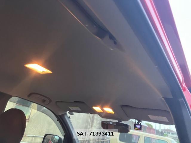 Nissan X-TRAIL 2012-07 8813555-11
