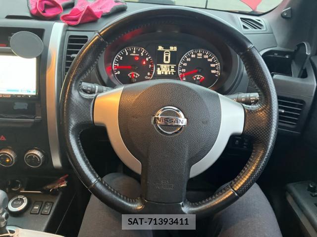 Nissan X-TRAIL 2012-07 8813555-14