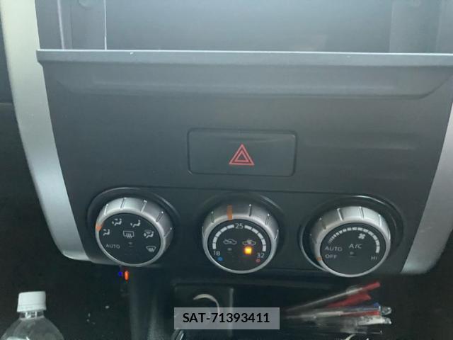 Nissan X-TRAIL 2012-07 8813555-18