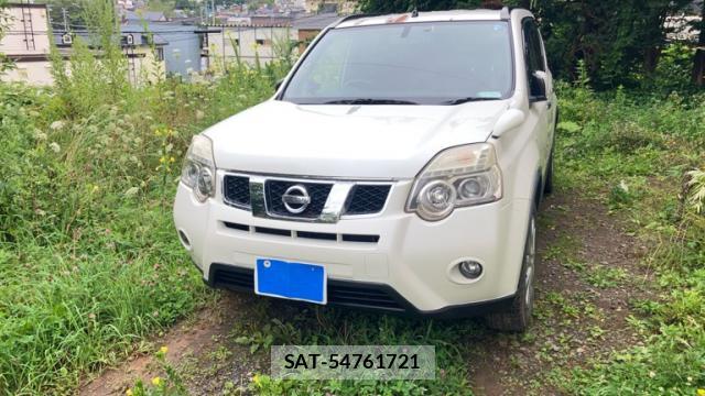Nissan X-TRAIL 2012-09 8813558-1