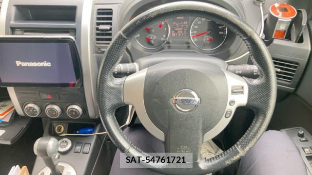 Nissan X-TRAIL 2012-09 8813558-15