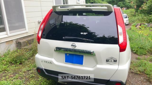 Nissan X-TRAIL 2012-09 8813558-7