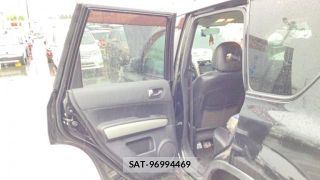 Nissan X-TRAIL 2011-07 8813678-9