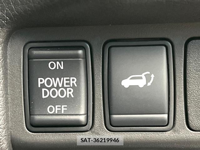 Nissan X-TRAIL 2019-08 8813690-5