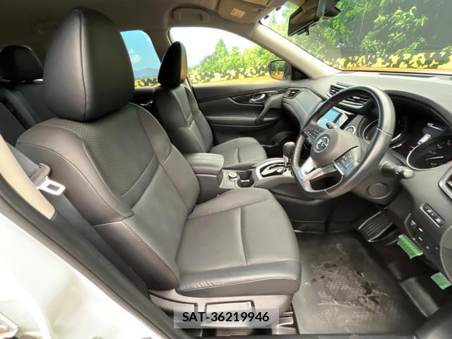 Nissan X-TRAIL 2019-08 8813690-7