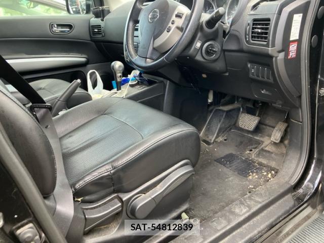 Nissan X-TRAIL 2010-03 8813843-4