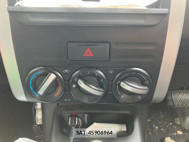 Nissan X-TRAIL 2008-03 8813925-10