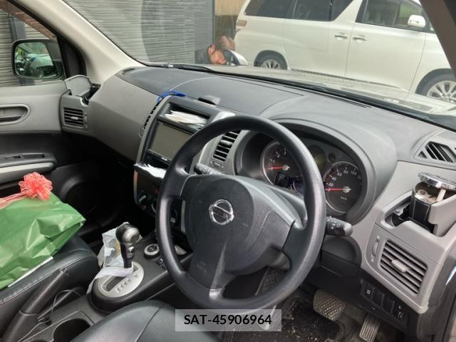 Nissan X-TRAIL 2008-03 8813925-3