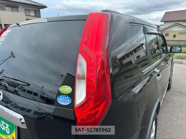 Nissan X-TRAIL 2012-08 8814151-11